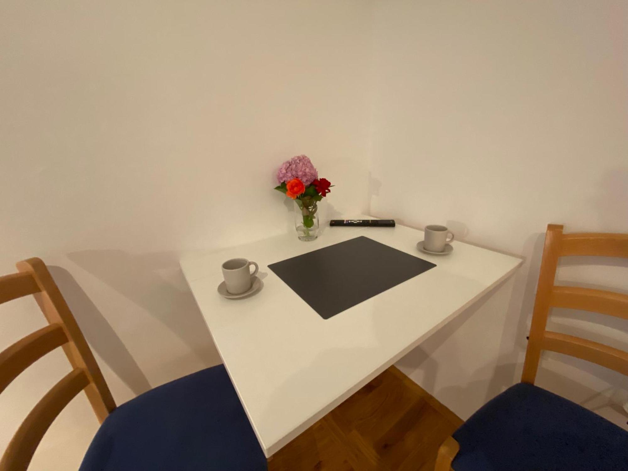 Studio Apartment And Rooms Adria 보디체 외부 사진