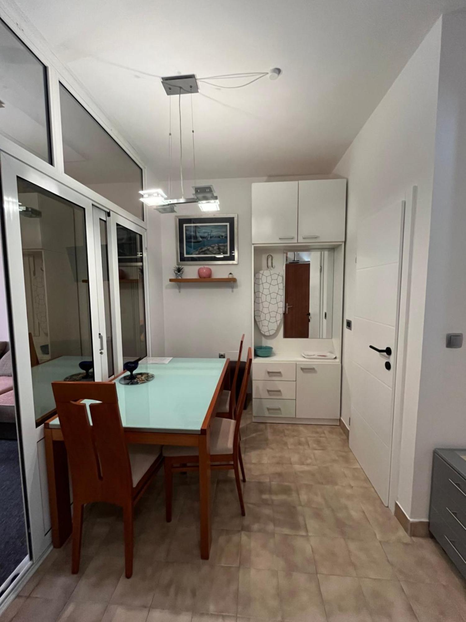 Studio Apartment And Rooms Adria 보디체 외부 사진