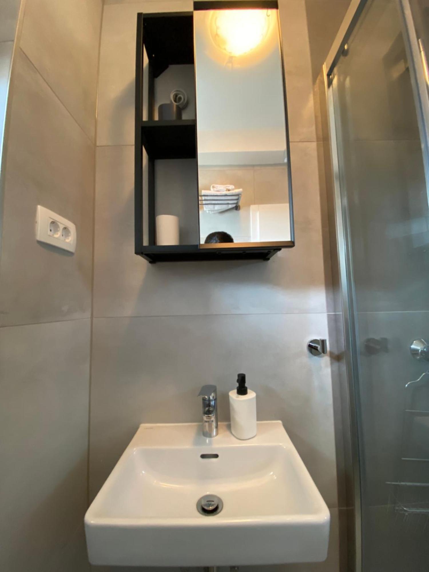 Studio Apartment And Rooms Adria 보디체 외부 사진