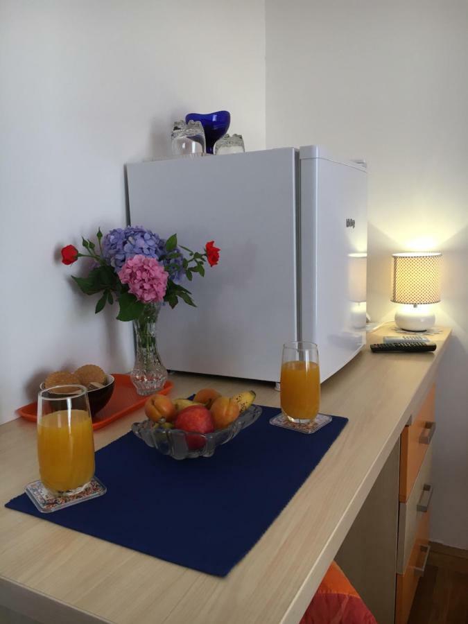 Studio Apartment And Rooms Adria 보디체 외부 사진