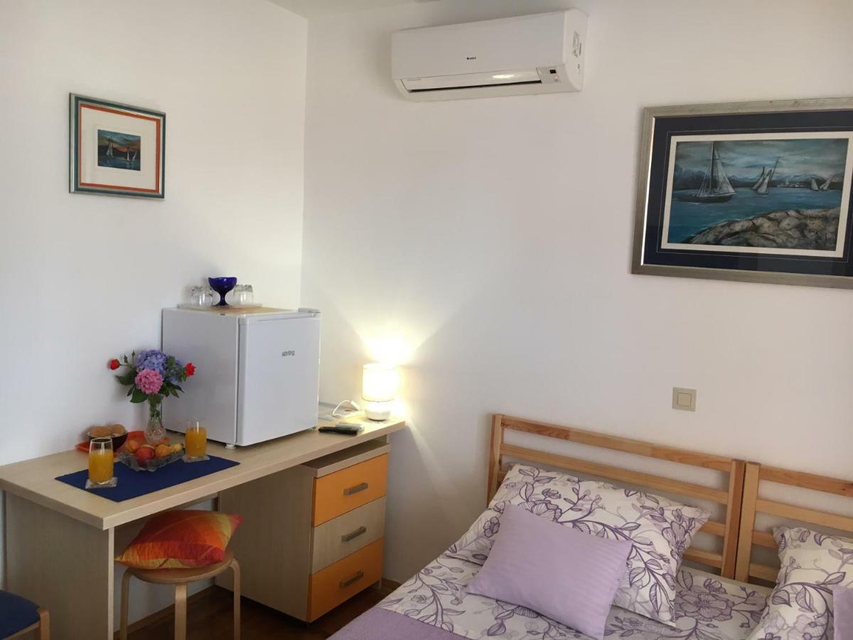 Studio Apartment And Rooms Adria 보디체 외부 사진